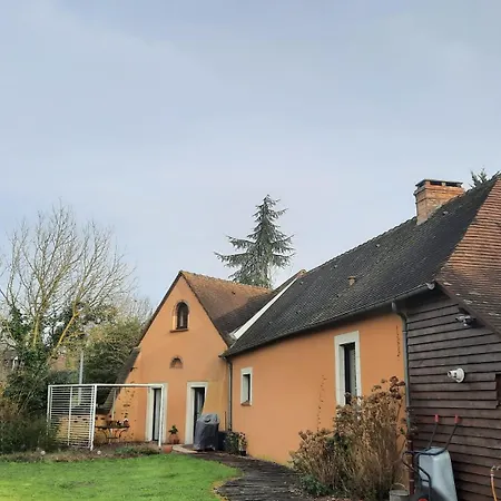Maison En Campagne Proche Circuit Des 24 H Du Mans Holiday home