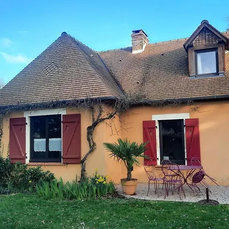 Maison En Campagne Proche Circuit Des 24 H Du Mans Holiday home